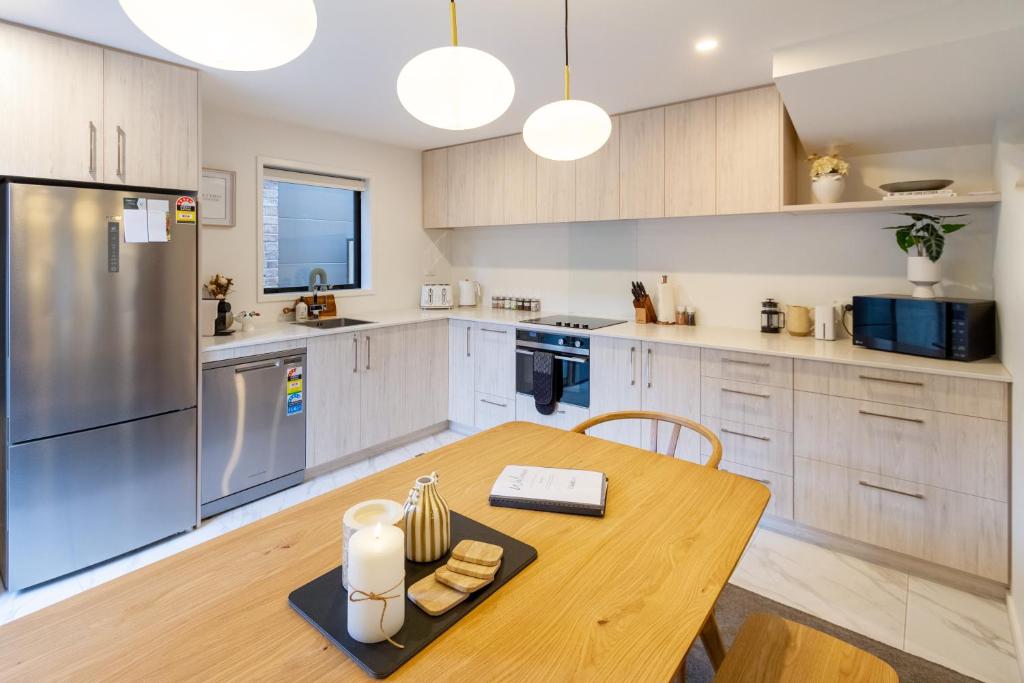 Stylish Central City townhouse Next to Little High - Resim 15
