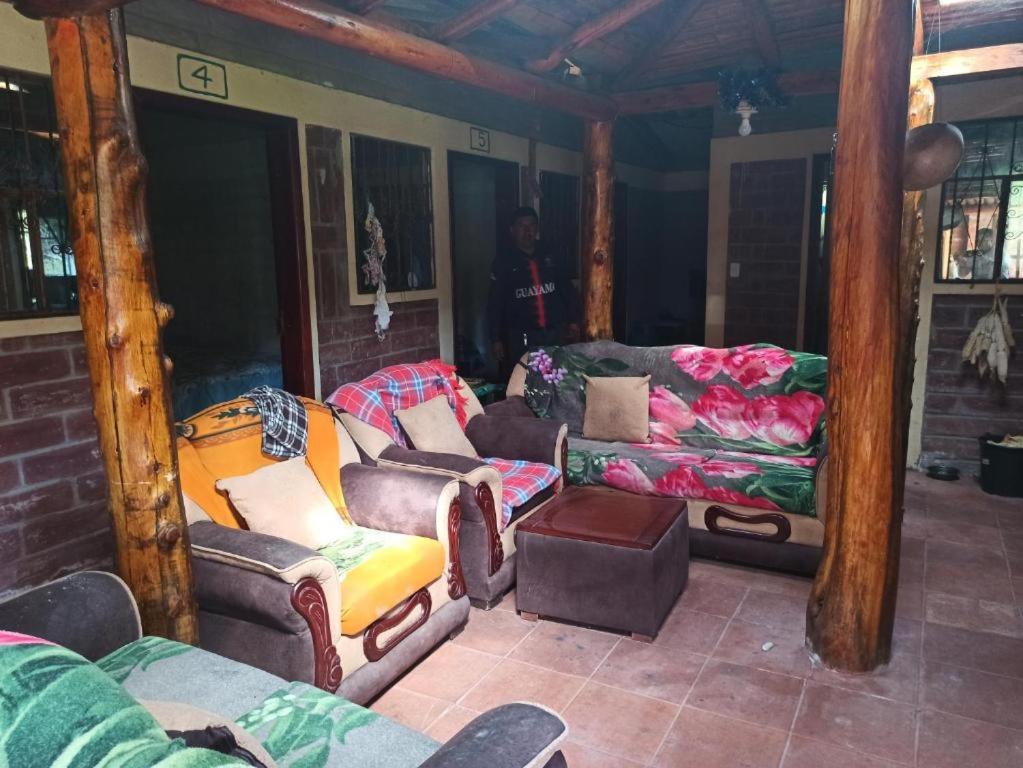 Posezení v ubytování Hostal La Rosita