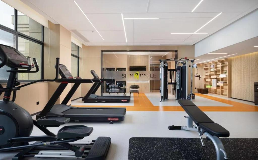 Fitness centrum a/nebo fitness zařízení v ubytování Home2 by Hilton Chongqing Wushan