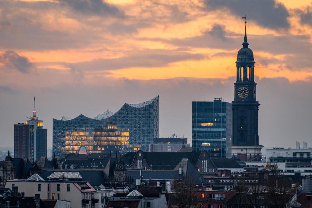 Nespecifikovaný výhled na destinaci Hamburk nebo výhled na město při pohledu z hotelu