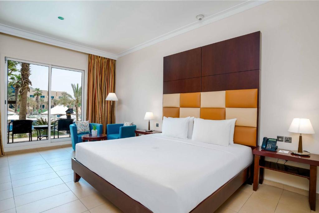 
TERRACE KING POOL ACCESS
