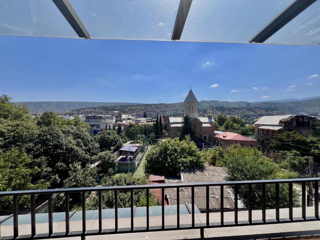 Nespecifikovaný výhled na hory nebo výhled na hory při pohledu z hotelu