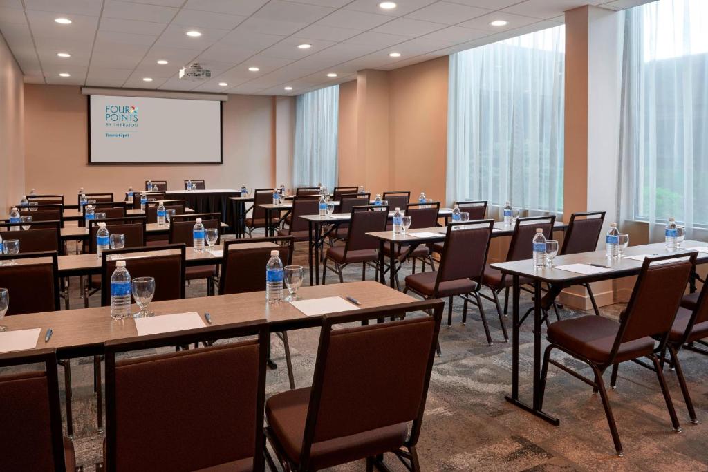 Konferenční prostory v ubytování Four Points by Sheraton Toronto Airport