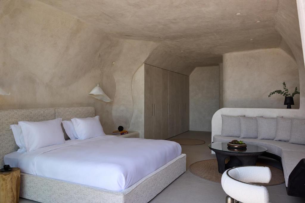 Letto o letti in una camera di One of One Hotel