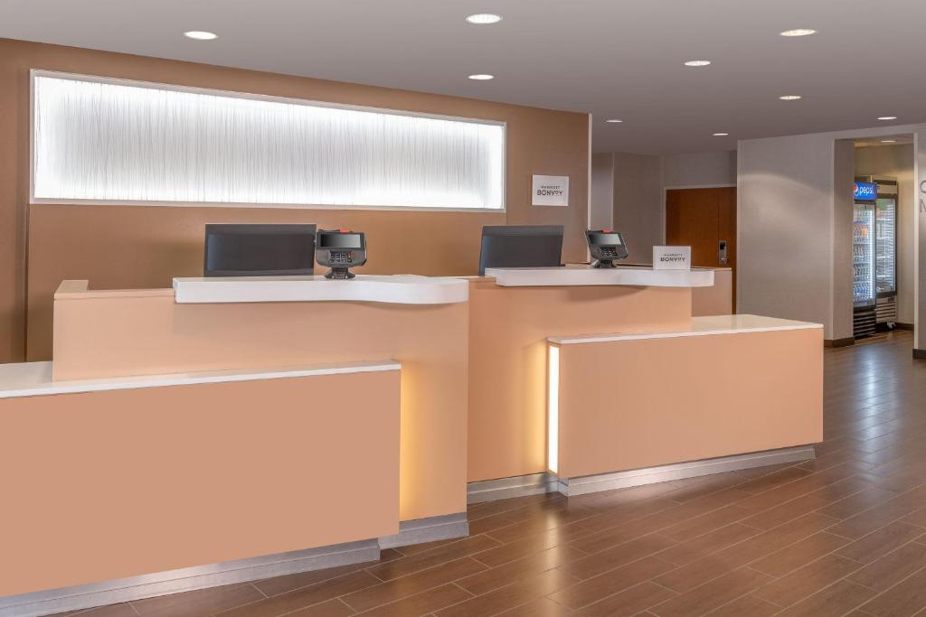 Vstupní hala nebo recepce v ubytování Fairfield Inn & Suites by Marriott Toronto Brampton