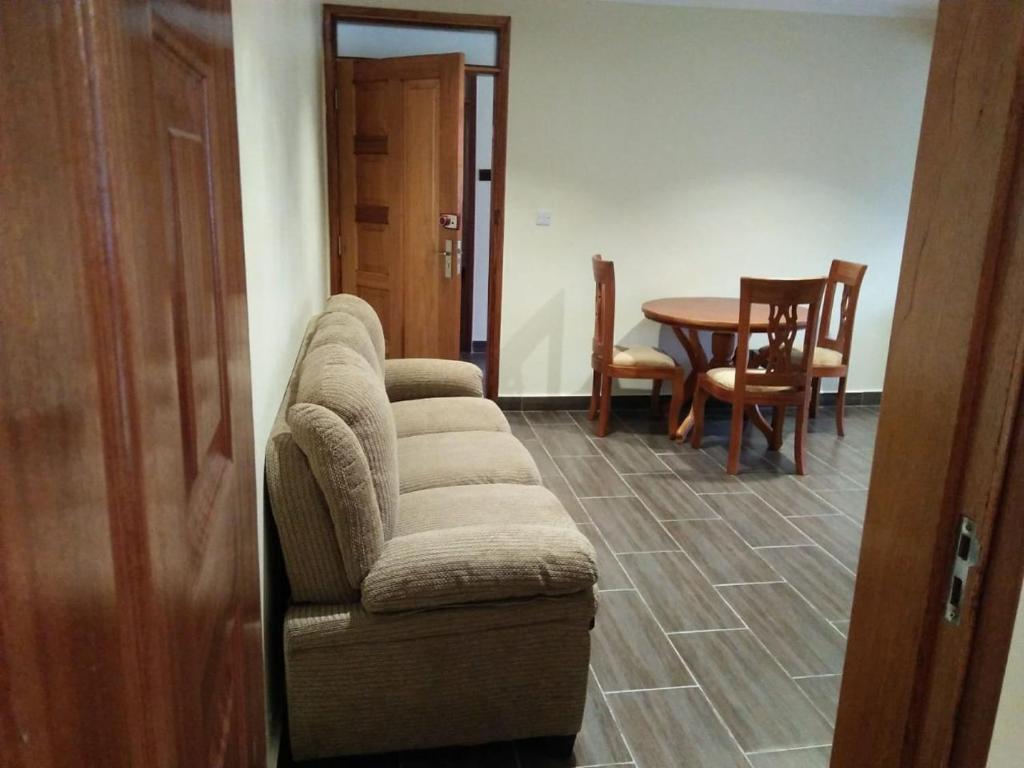 Posezení v ubytování Gigiri Express Hotel