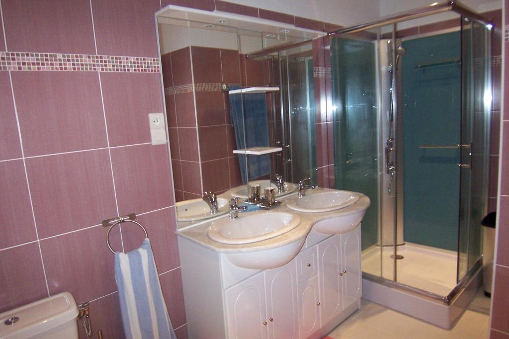 Kúpeľňa v ubytovaní Clement - Rez de villa - Vue Mer