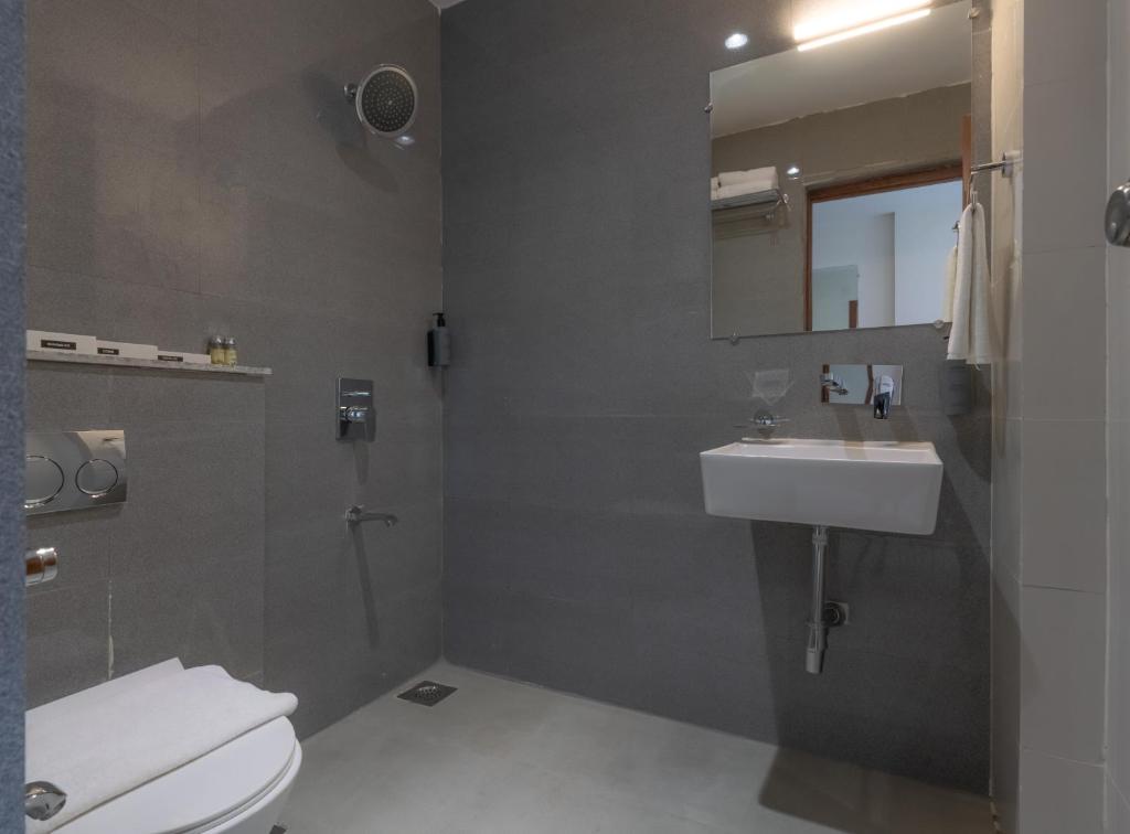 Pride Elite Wellness Resort Becharaji Near Becharaji Railway Station - Suite