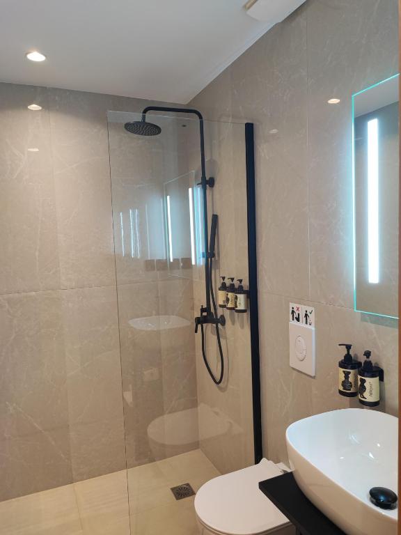 Regal Hotel Mitropoleos - Resim 42