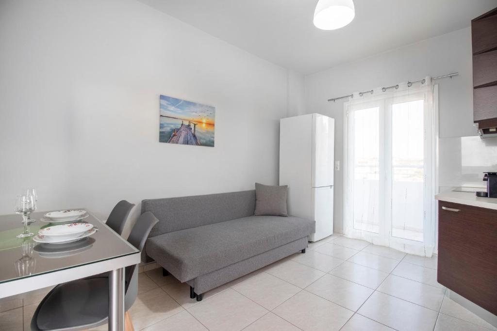 Posezení v ubytování Comfy Beachside Flat with Seaview 2