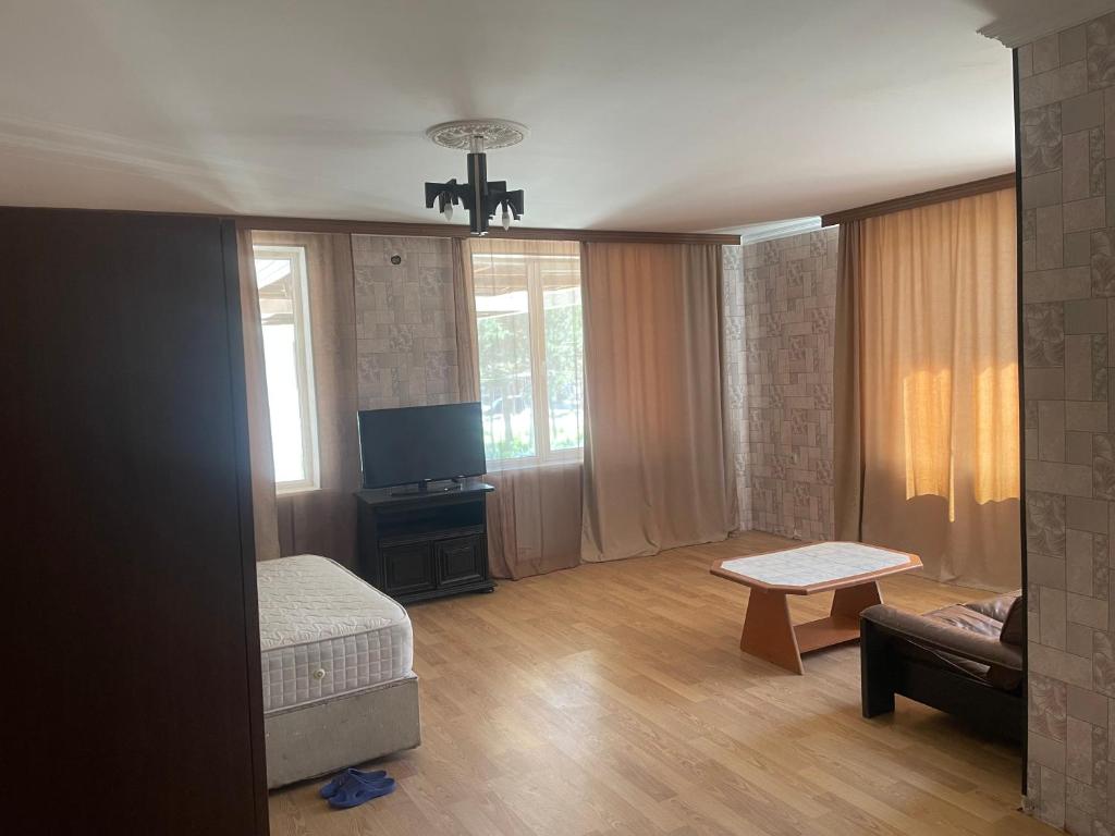 TV a/nebo společenská místnost v ubytování Motel KOMPLEX