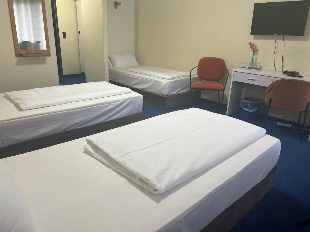 Hotel Am Flughafen - Resim 13