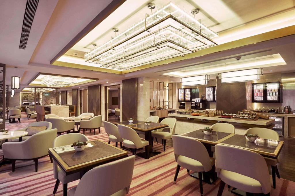 Restaurace v ubytování Hilton Manila