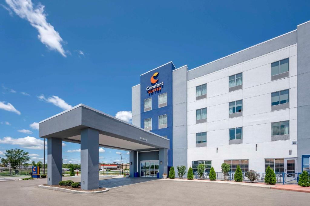 a rendering of the front of a hotel at Comfort Suites in Richmond