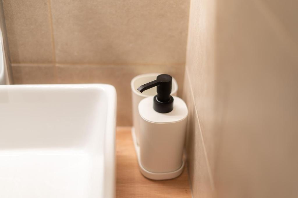 I'M Room Suites Nuevos Ministerios - Bernabeu 'Digital Access' - Resim 32