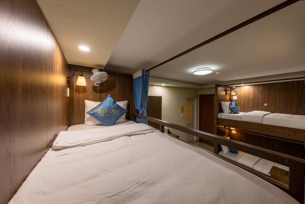 The One Hostel & Rooftop Bar Catba - 16