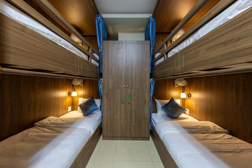 The One Hostel & Rooftop Bar Catba - 18