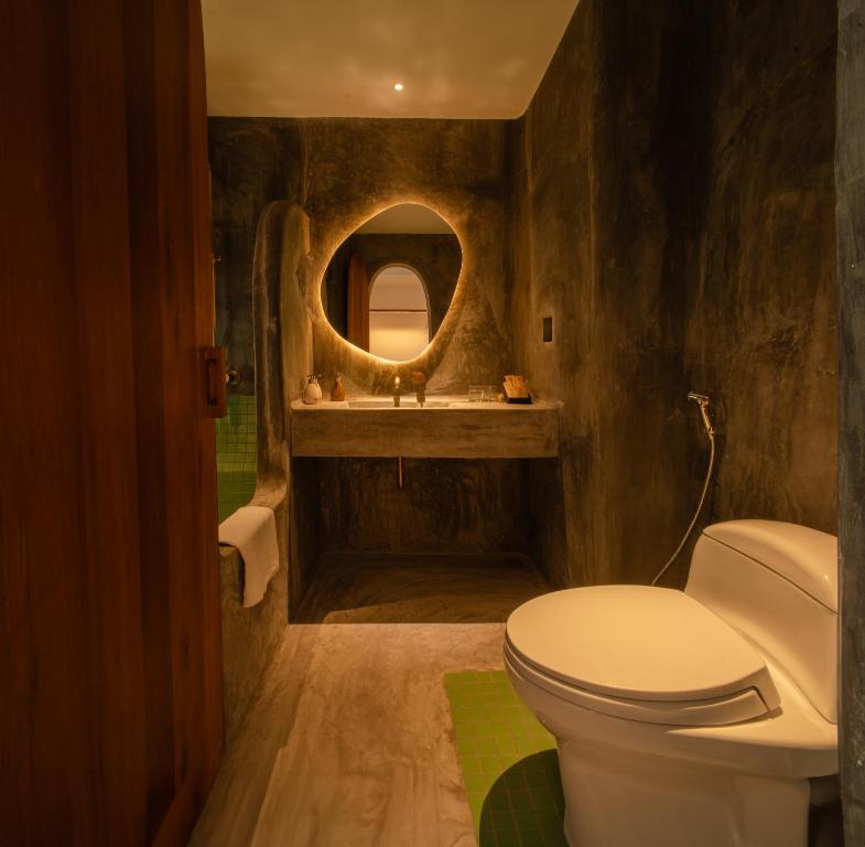 Rustic Ocean View Twin Room