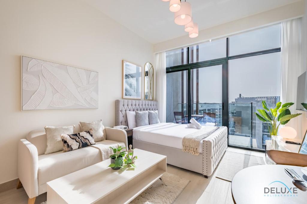 Spacious Studio with Community and Partial Burj Khalifa Views by Deluxe Holiday Homes