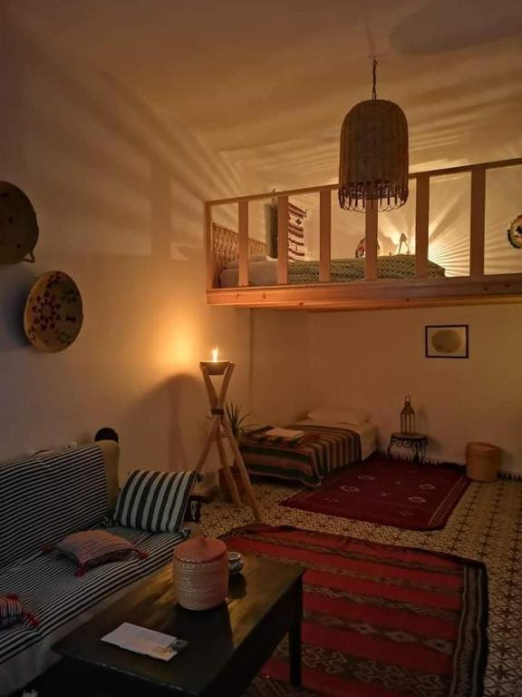 Posezení v ubytování Art Riad Au Bord De La Mer