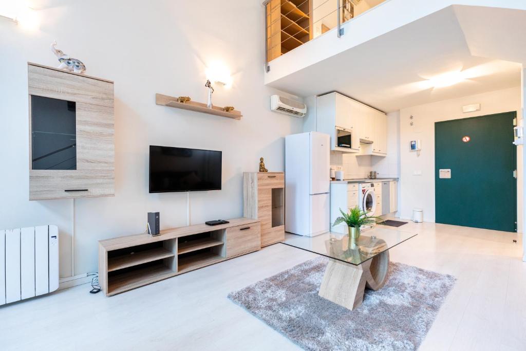 Oshun Sanchinarro Seasonal Living Lofts - Loft