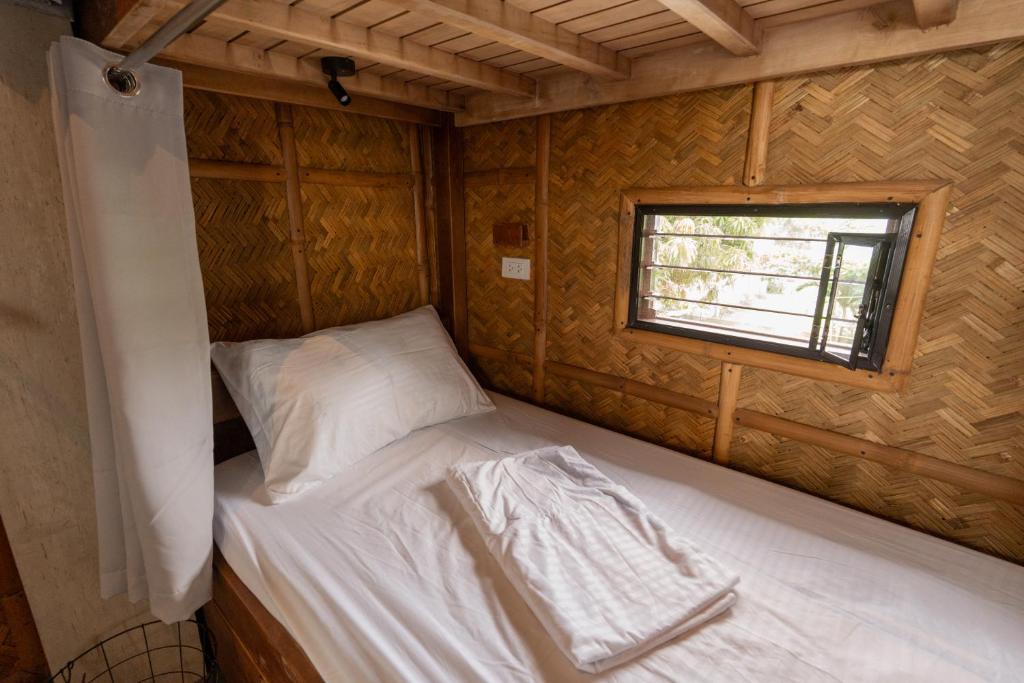 Postel nebo postele na pokoji v ubytování The Circle Hostel, La Union