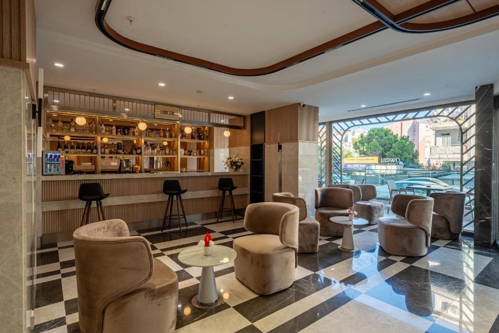 A seating area at Awen Lara Hotel