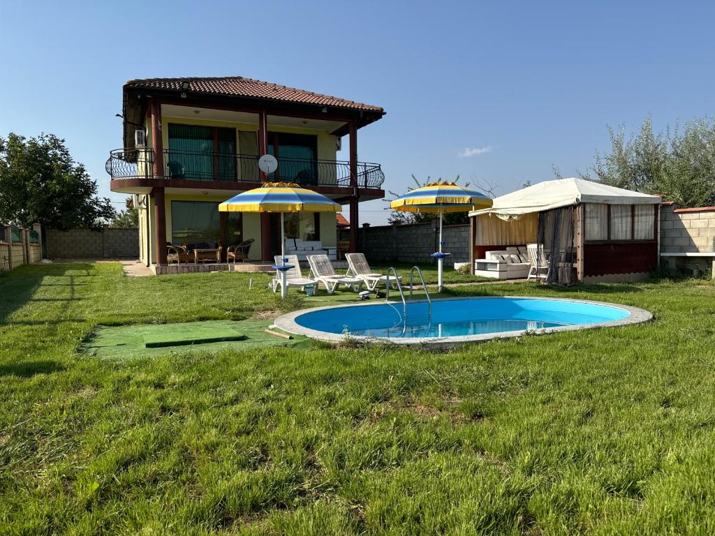 Πισίνα στο ή κοντά στο Villa Sunray