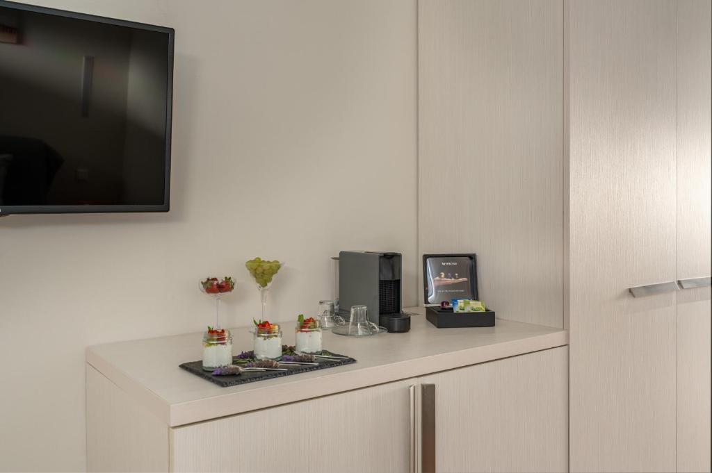 Ammon Zeus Luxury Beach Hotel - Penthouse Suite Sea Front