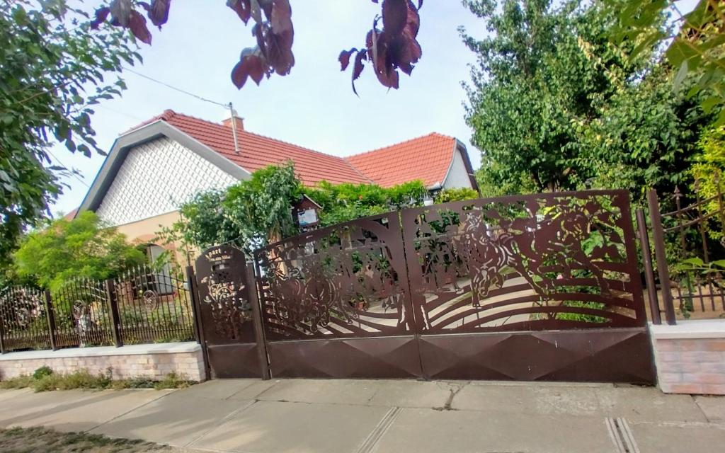 Bundik Vendégház 4100 Berettyóújfalu, Táncsics utca 35 sz kép - 1