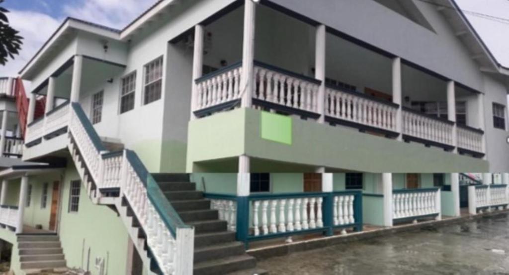 Galería fotográfica de Dave's Three Bedroom Apartment 758 en Micoud