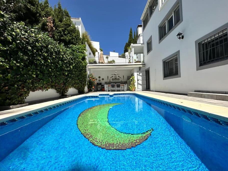 Wonderful private villa near beach with sea views