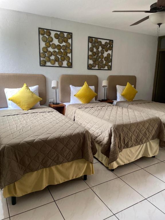 Villa Nola - Triple Room