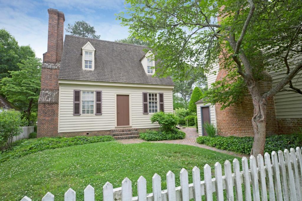 Colonial Houses, an official Colonial Williamsburg Hotel photo
