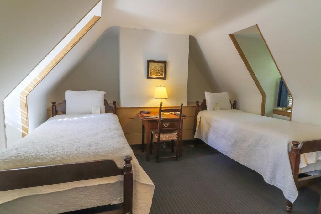 Colonial Houses, an official Colonial Williamsburg Hotel photo