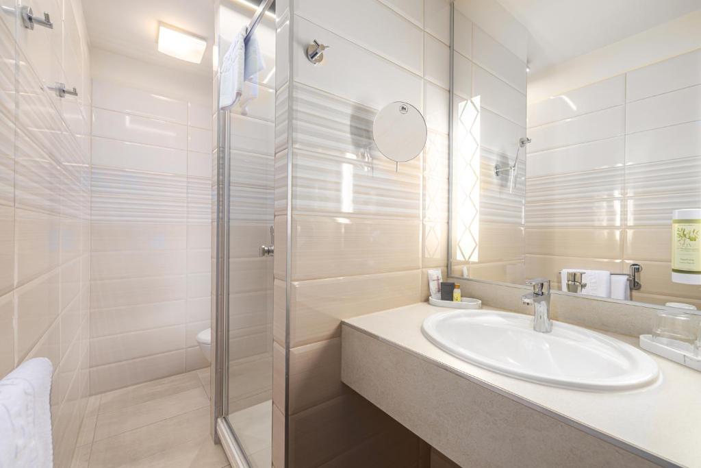 Carlton Hotel Buda Castle - Resim 29