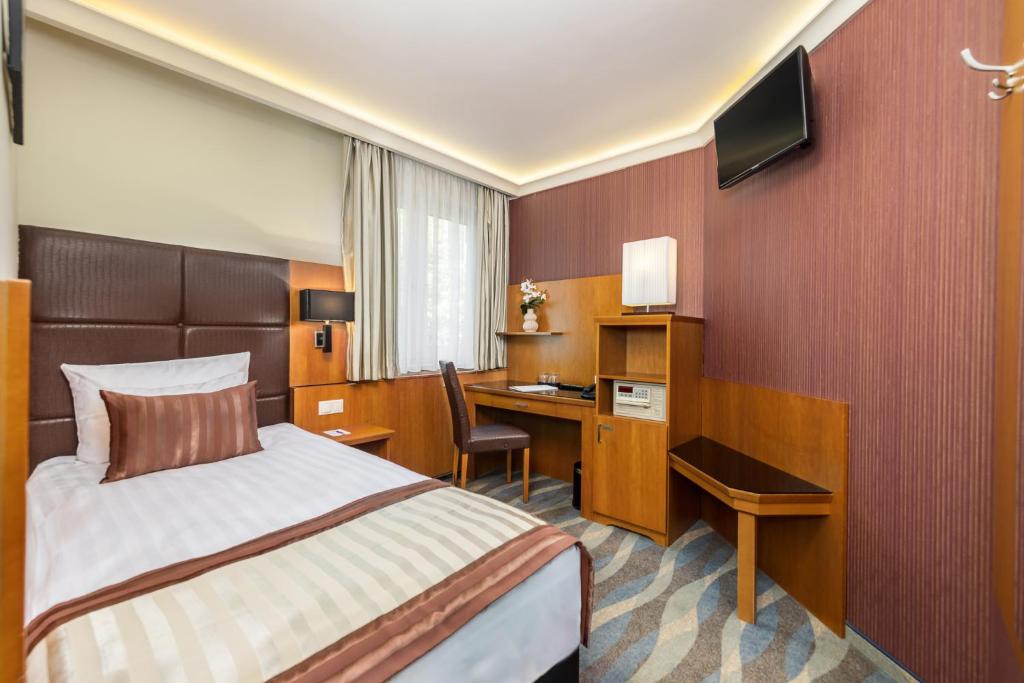 Carlton Hotel Buda Castle - Resim 30
