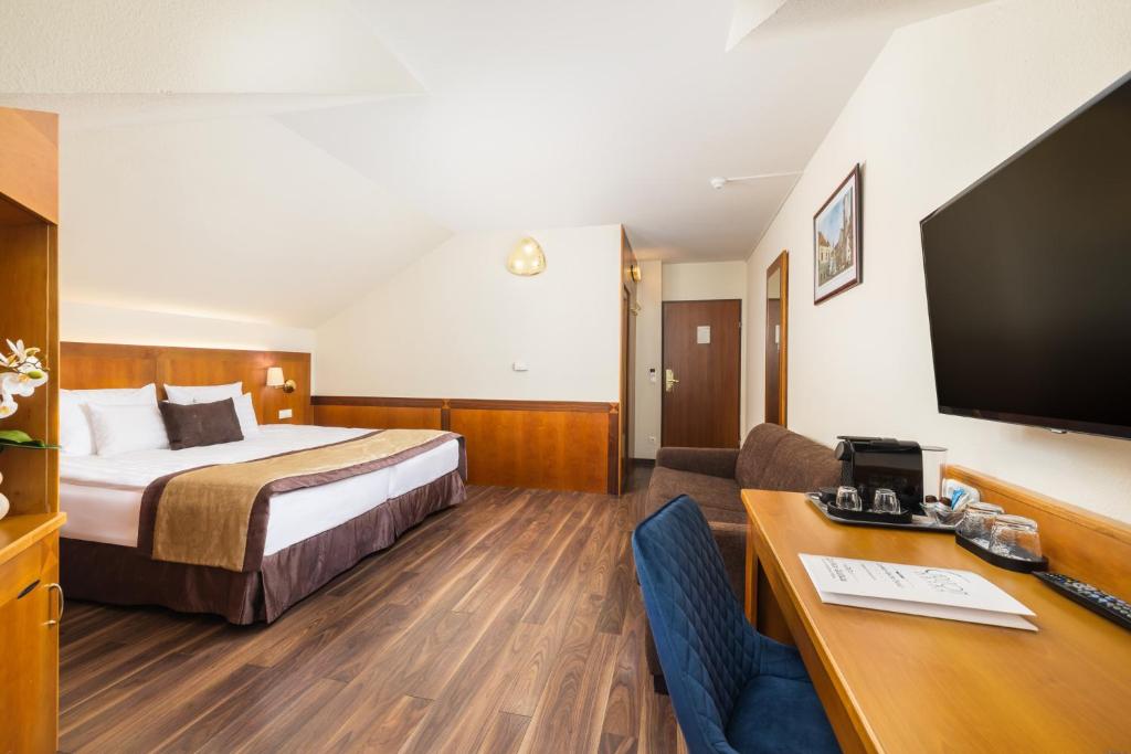 Carlton Hotel Buda Castle - Resim 41