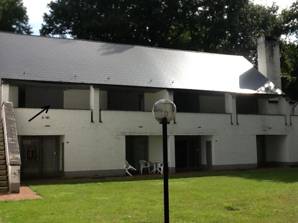 Το κτήριο όπου στεγάζεται  η παραθεριστική κατοικία