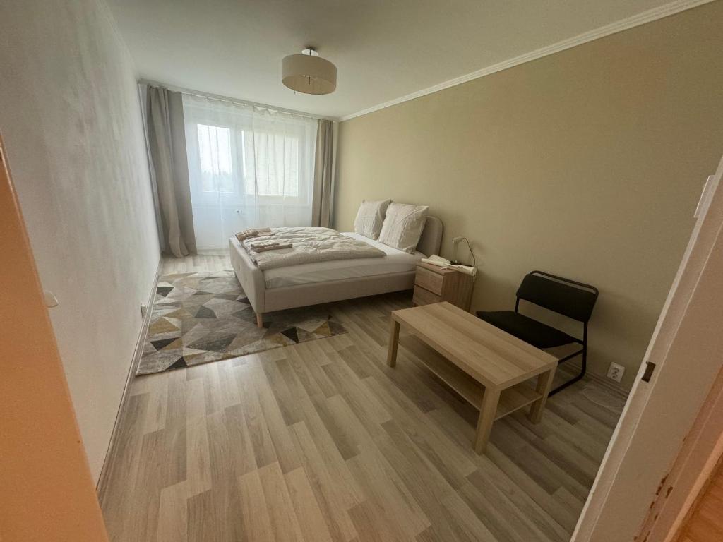 Centrum Apartman Óbuda 1033 Budapest, Folyamőr utca 4 7/37 kép - 1