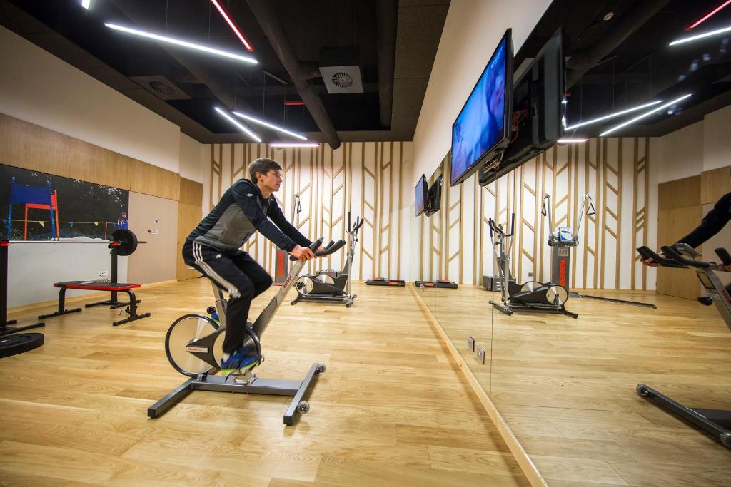 Posilňovňa alebo fitness centrum v ubytovaní Hotel Kopieniec Fizjo- Med & SPA