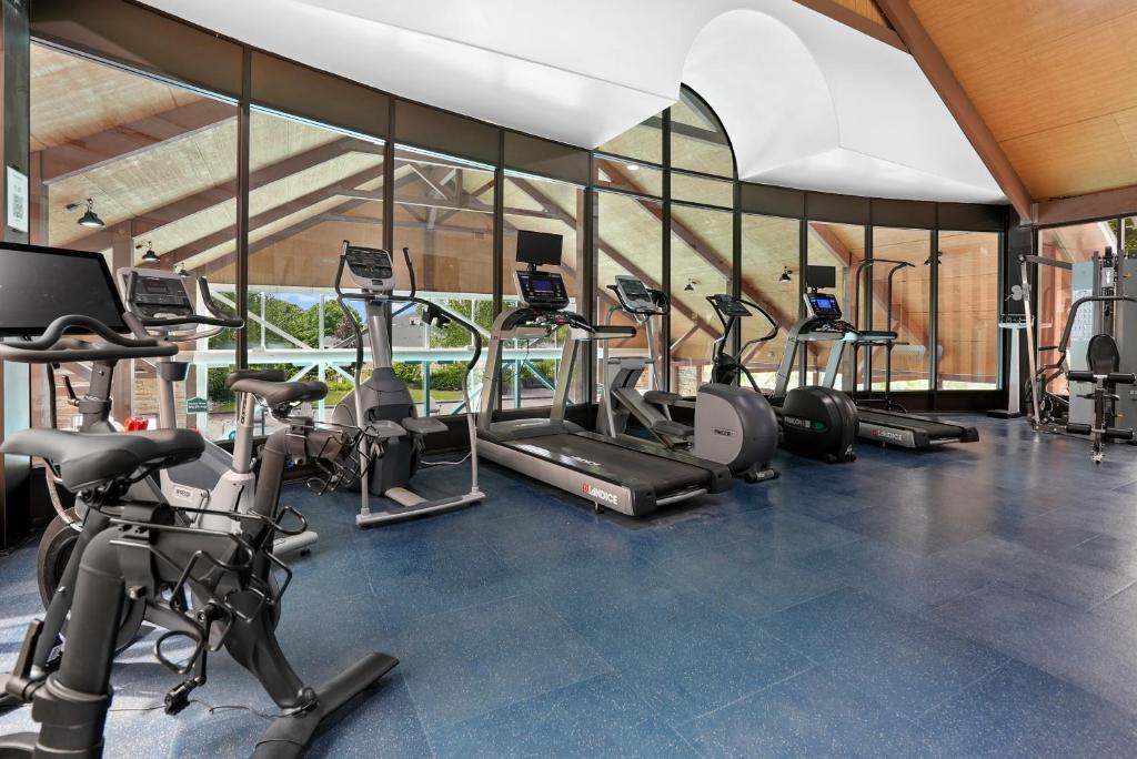 Fitness centrum a/nebo fitness zařízení v ubytování King Bed, Balcony, Pool, Hot Tub, Sauna