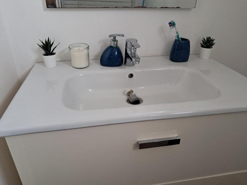 Fotografie z fotogalerie ubytování Appartement agréable dans résidence calme avec Wifi v destinaci Baie-Mahault