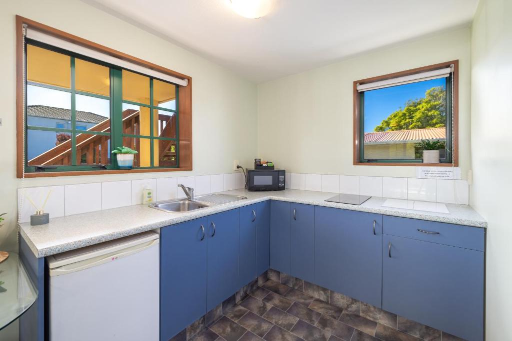 112 on Beach - Resim 10