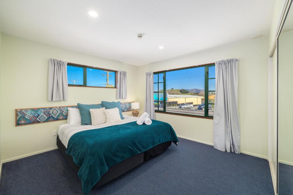 112 on Beach - Resim 7