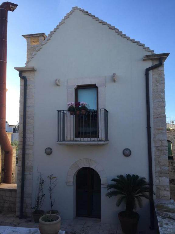 Zdjęcie z galerii obiektu Casa Torre Di Mactheus Petraro w mieście Giovinazzo