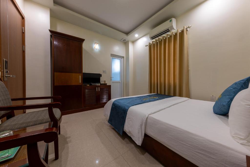 The One Hostel & Rooftop Bar Catba - 2