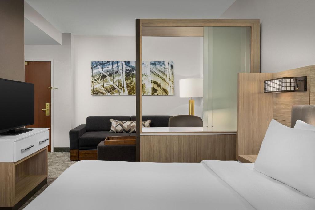 SpringHill Suites Boston Peabody - King Suite With Trundle Sofa - Hearing Accessible