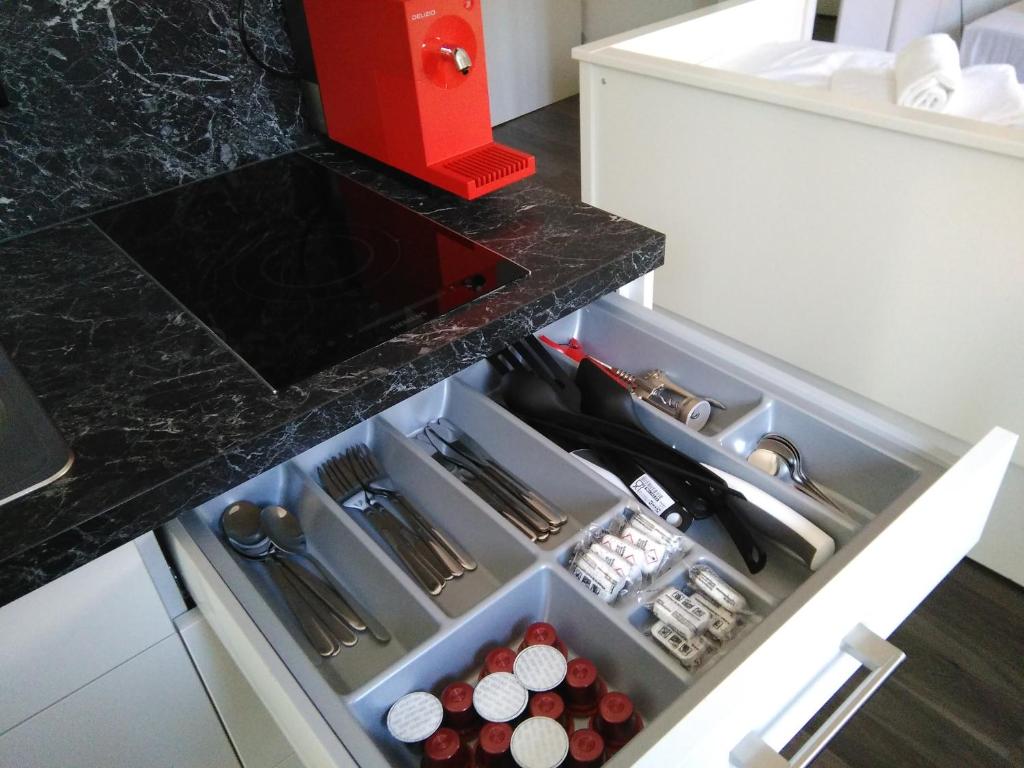 INSIDE FIVE - City Apartments - Resim 9