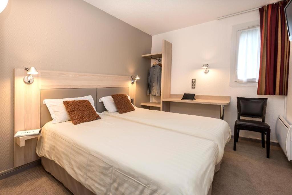 Brit Hotel Confort Deltour Mende - Tweepersoonskamer Met 2 Aparte Bedden